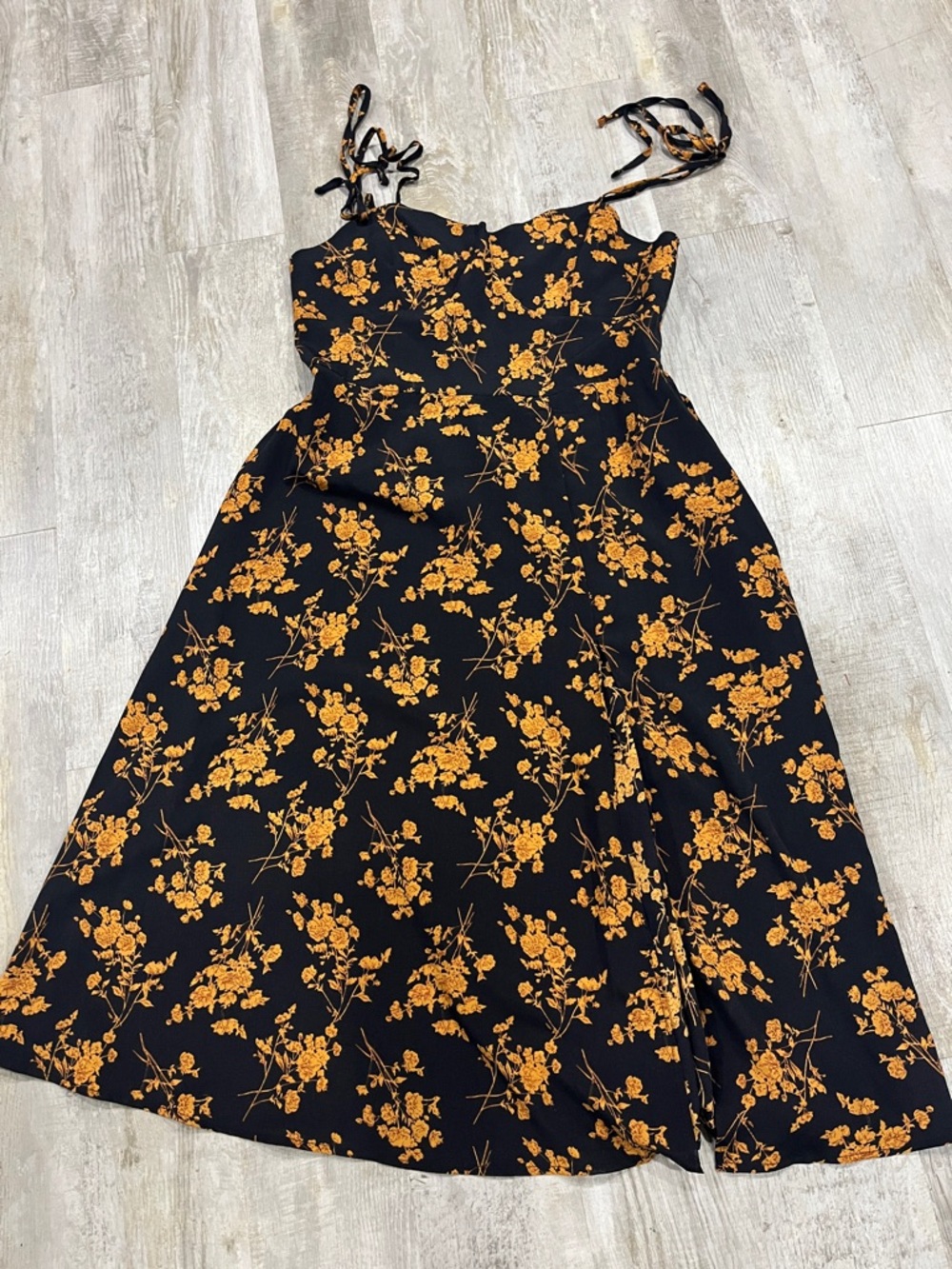 Dress 👗 plus size xxl Floral Tie-Shoulder Midi Dress in Black and Mustard - Picture 1 of 12
